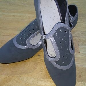 New Comfortview Wide Blue Clogs